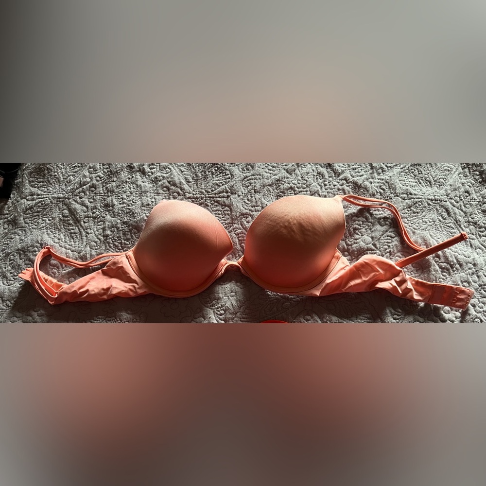 Victoria's Secret Coral Underwire Bra